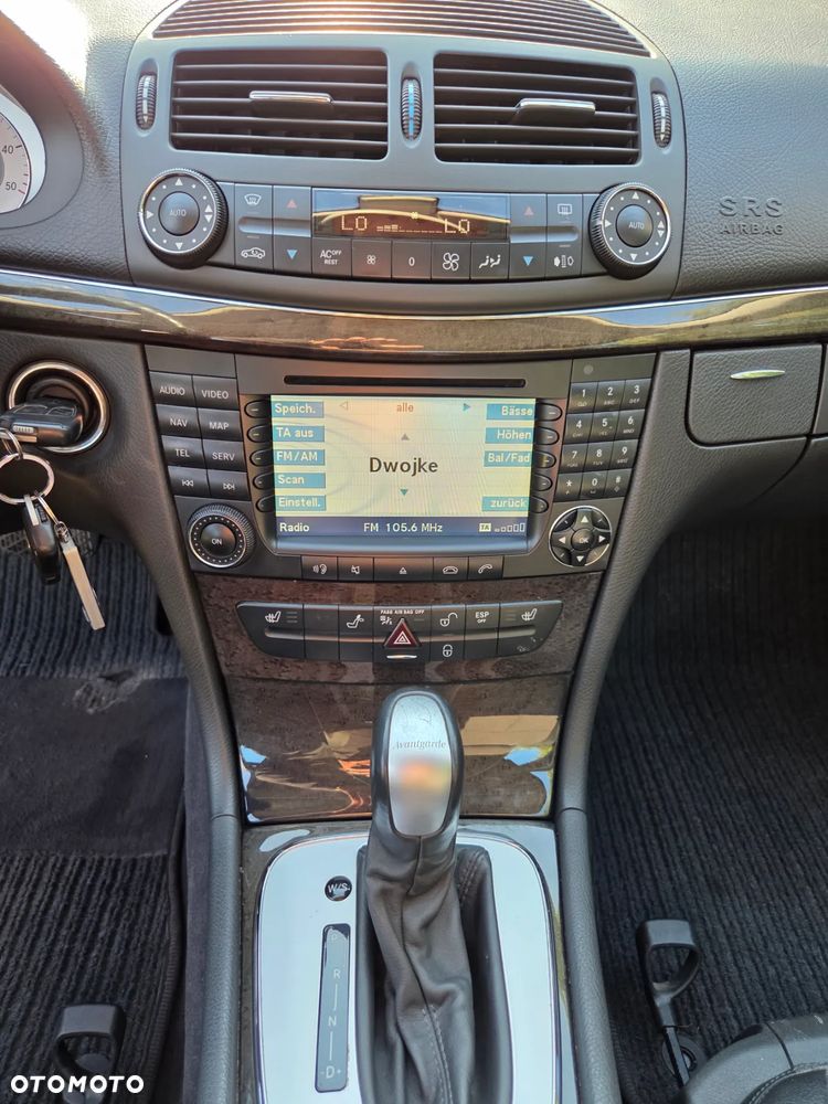 Mercedes-Benz Klasa E - 17