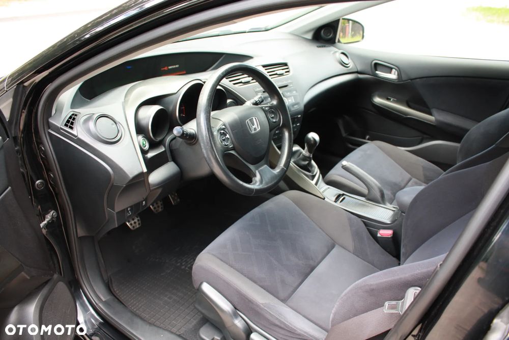 Honda Civic 1.8 Sport - 23