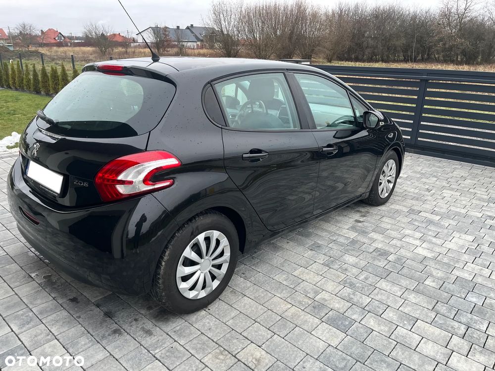 Peugeot 208 - 4