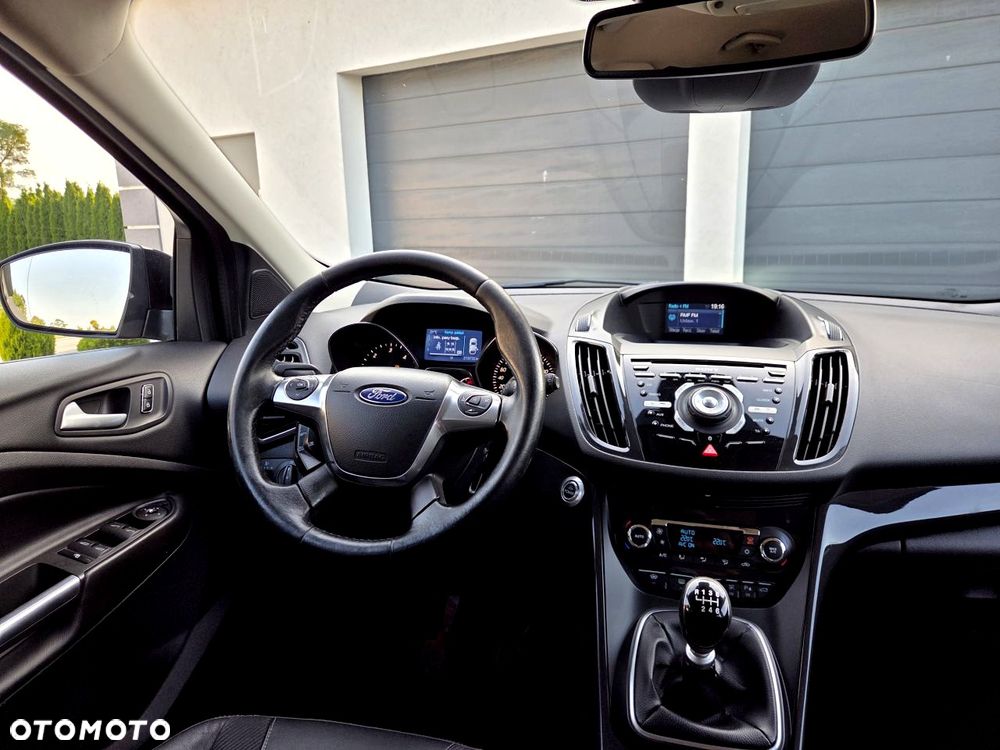 Ford Kuga - 22