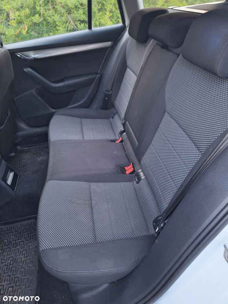 Skoda Octavia 2.0 TDI Style - 10