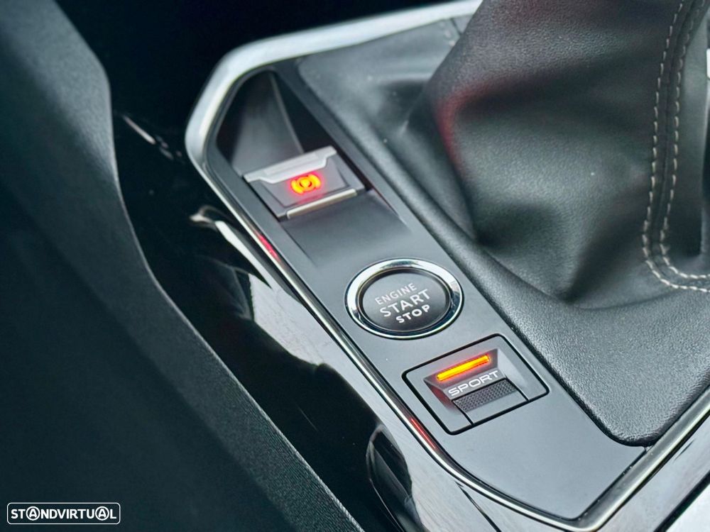 Peugeot 3008 1.2 PureTech Allure - 37