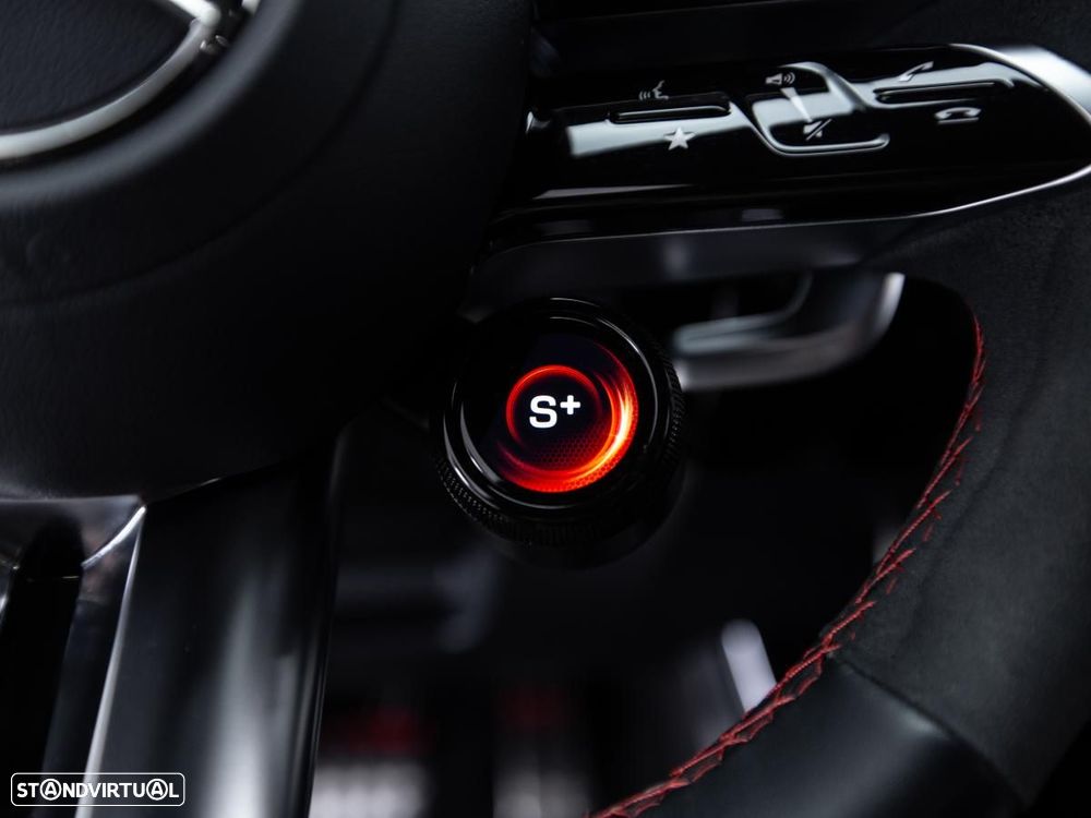 Mercedes-Benz CLA 45 AMG - 34