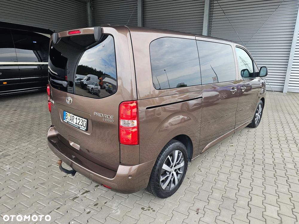Toyota Proace Verso 2,0-l-D-4D L1 (7-Si.) Autm Executive - 8