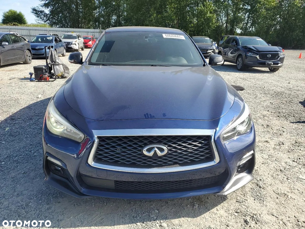 Infiniti Q50 - 2