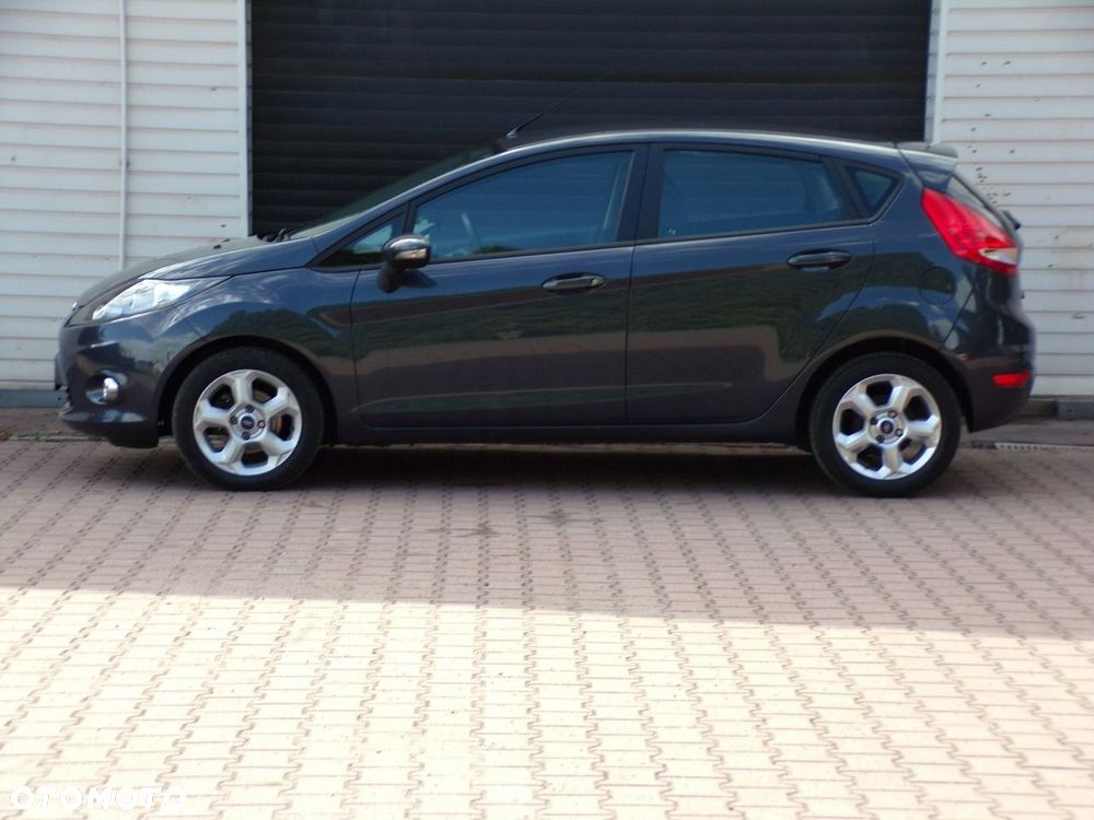 Ford Fiesta - 16