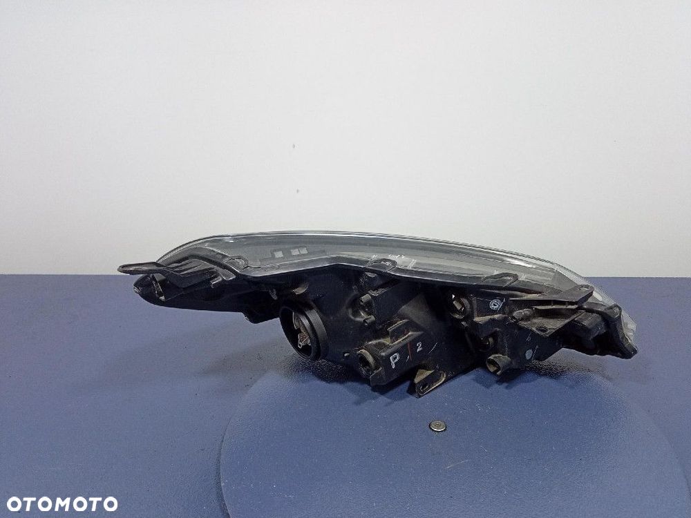 TOYOTA YARIS III LIFT 17- REFLEKTOR LEWY LAMPA PRZEDNIA EU 0D-195 - 2