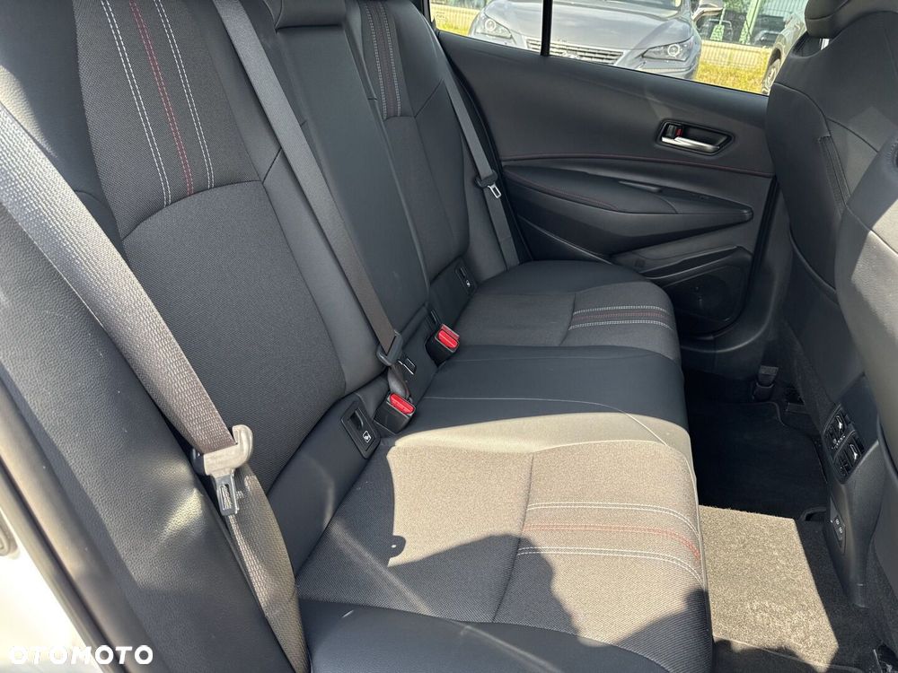 Toyota Corolla 1.8 Hybrid GR Sport - 11