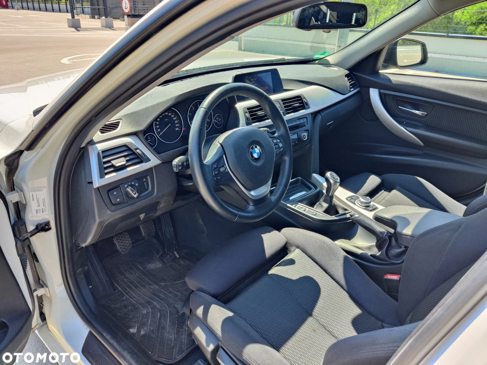 BMW Seria 3 316d Luxury Line EU6 - 37