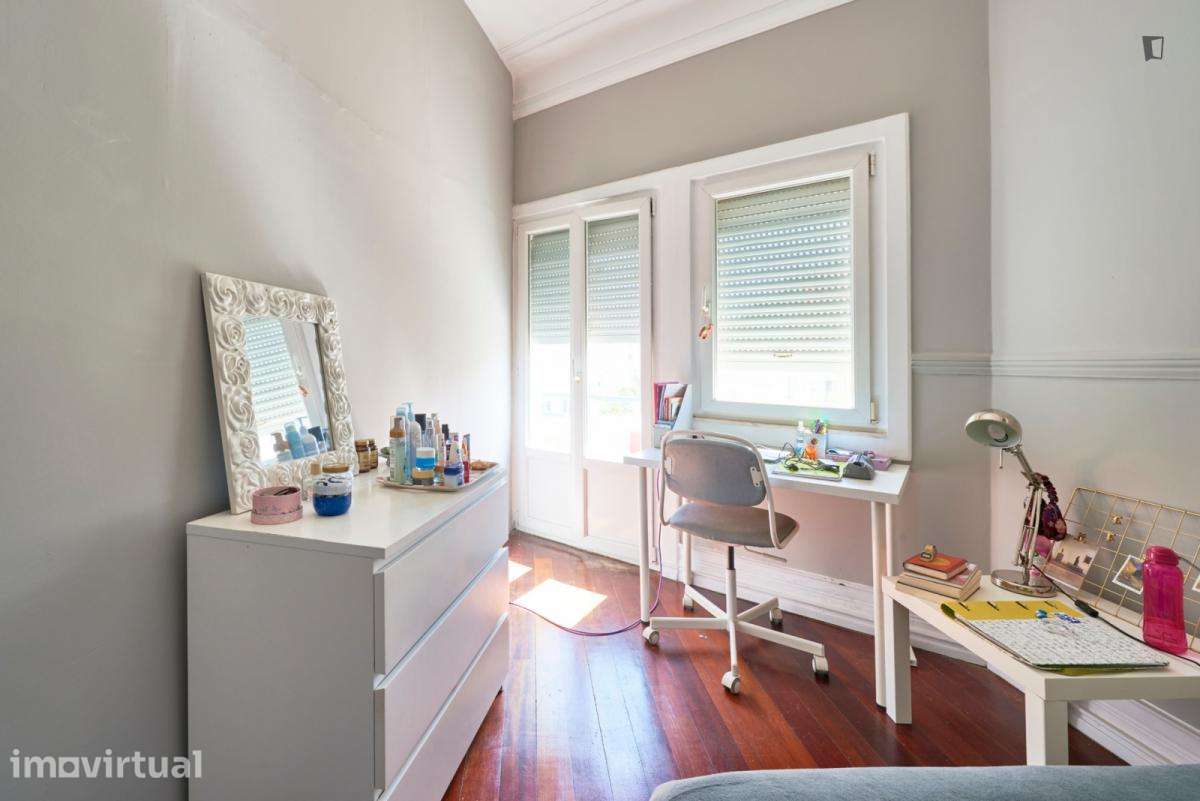 Quarto - localizado em Entrecampos Lisbon - Grande imagem: 4/35