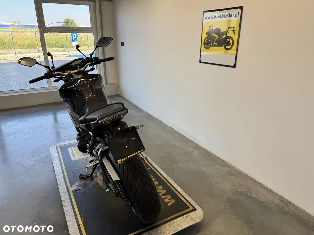 Yamaha MT - 7