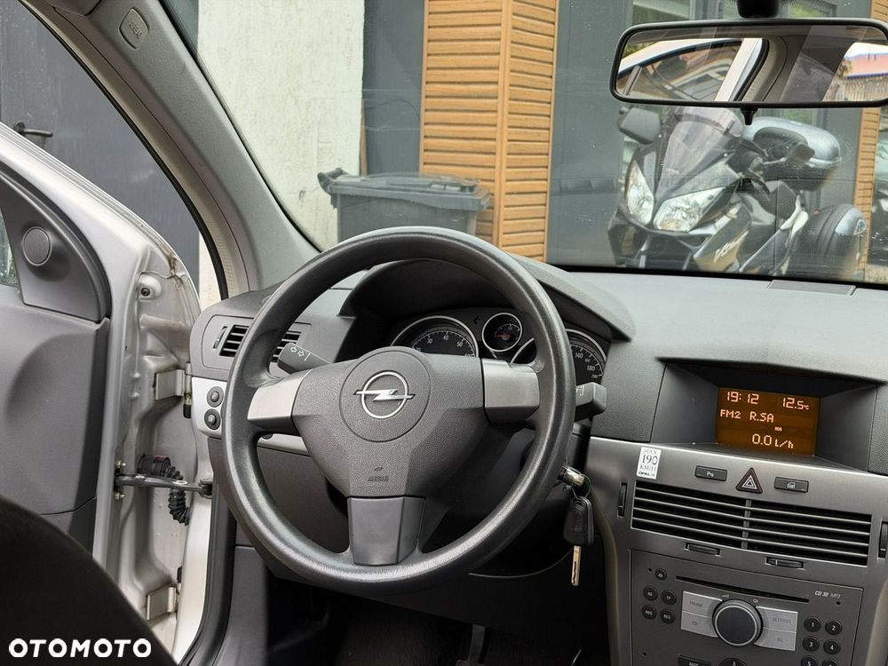 Opel Astra - 25