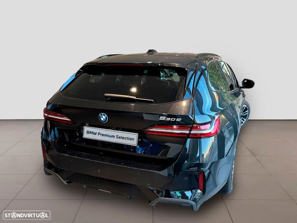 BMW 530 e Pack Desportivo M - 4