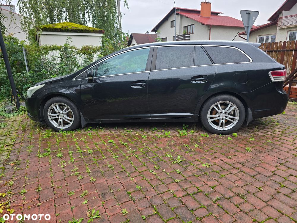 Toyota Avensis 2.2 D-4D Sol Plus - 2