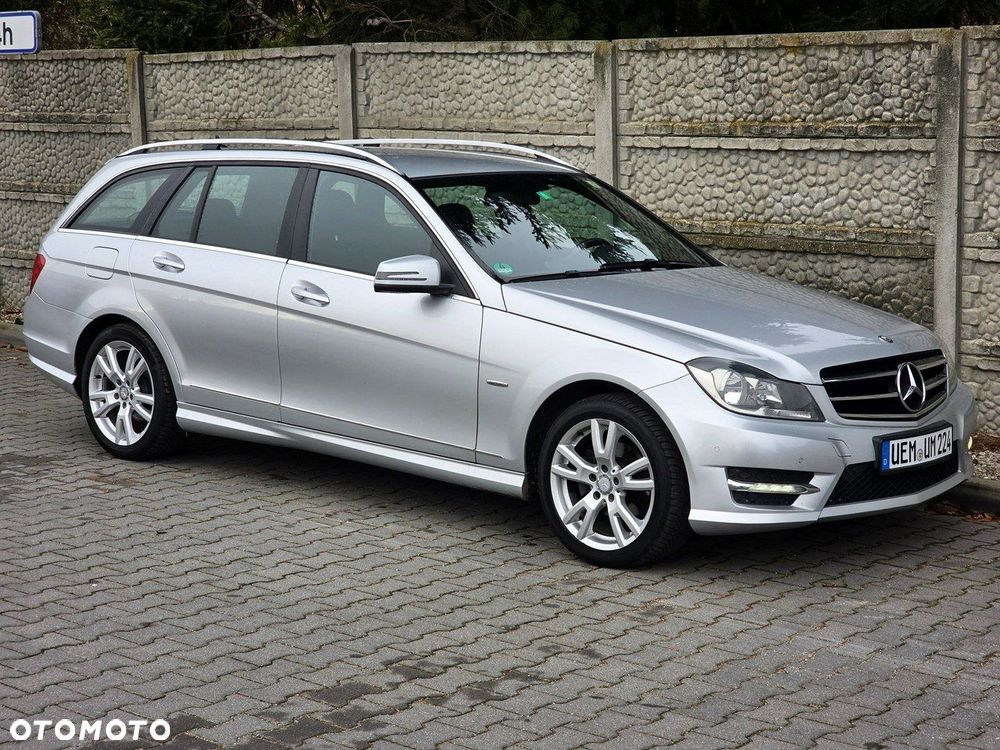 Mercedes-Benz Klasa C 180 T Edition - 3