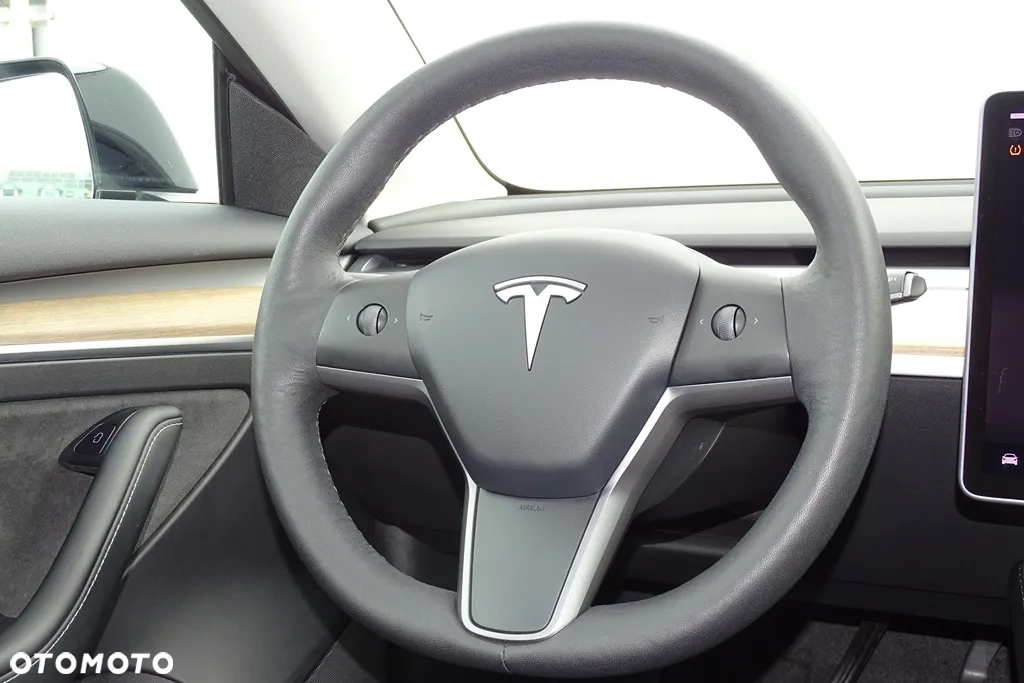 Tesla Model 3 Langstreckenbatterie Allradantrieb Dual Motor - 39