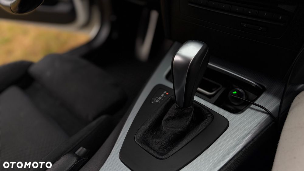 BMW Seria 3 320d DPF - 39
