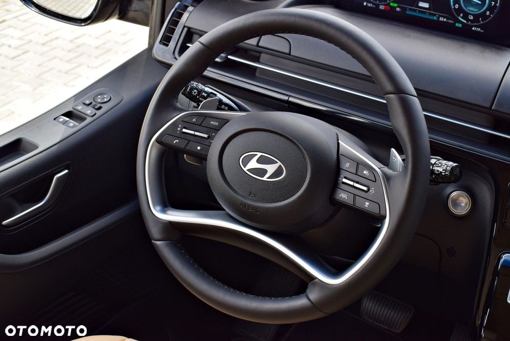 Hyundai Staria - 14