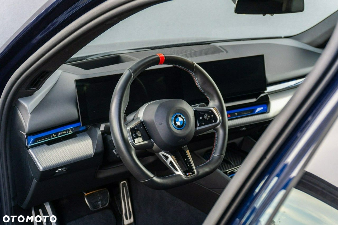 BMW i5 - 9