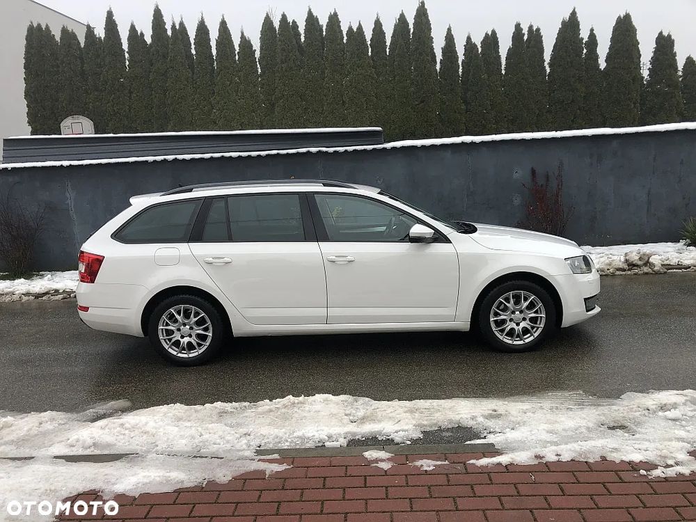 Skoda Octavia 1.6 TDI Elegance DSG - 4