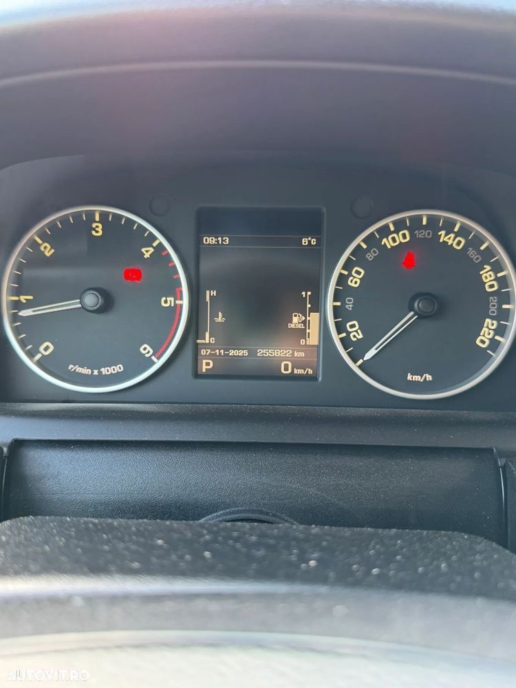 Land Rover Discovery 4 3.0 TDV6 S Aut - 13