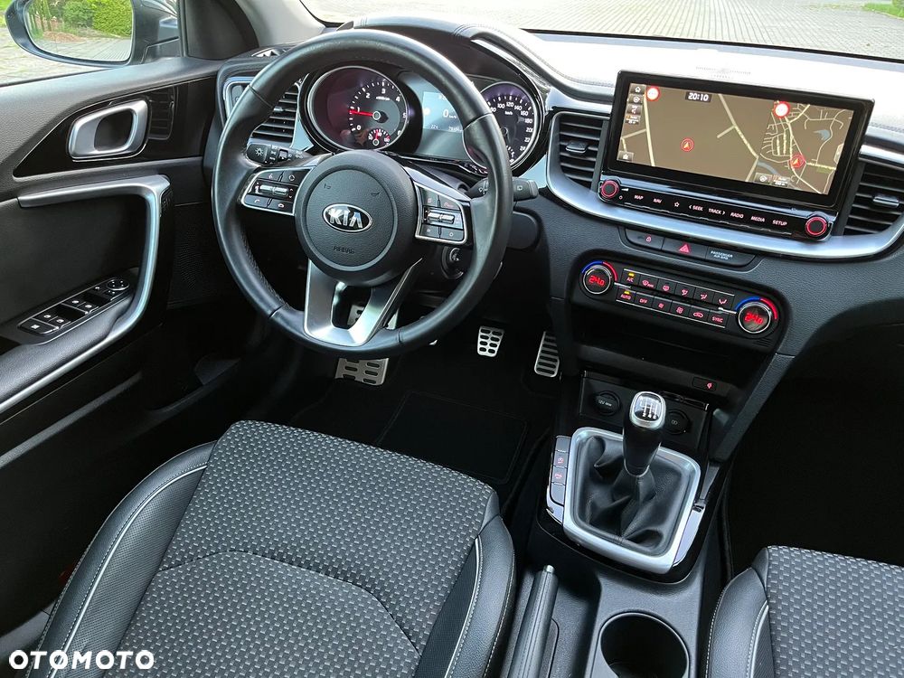 Kia Ceed 1.6 CRDi SCR L Business Line Plus - 19
