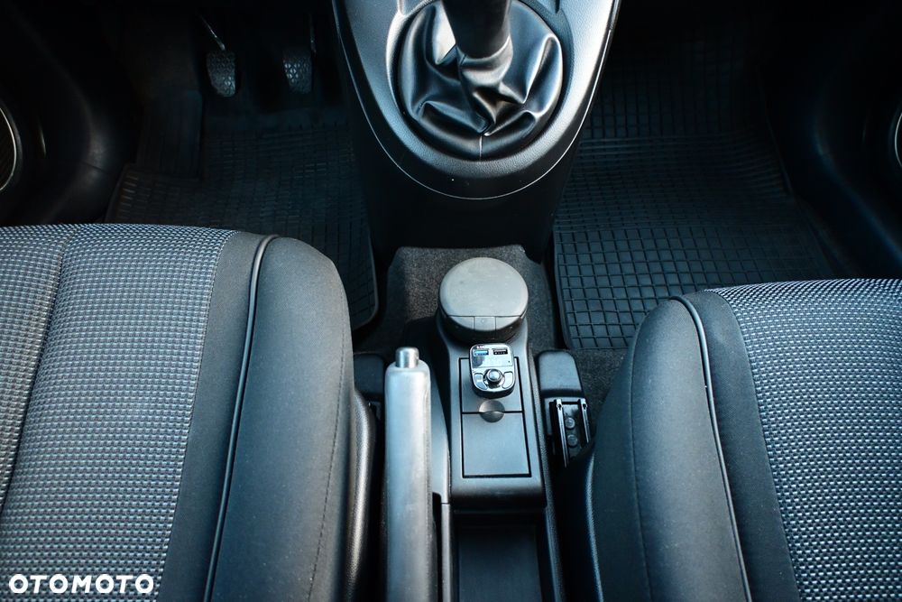 Mazda 2 - 30