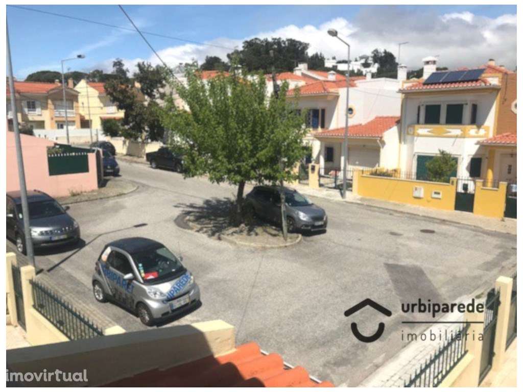 Moradia V4 com piscina e garagem - Grande imagem: 4/49