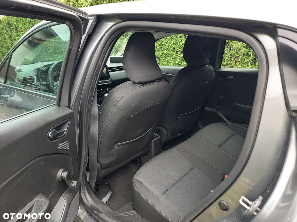 Renault Clio TCe 90 EVOLUTION - 8