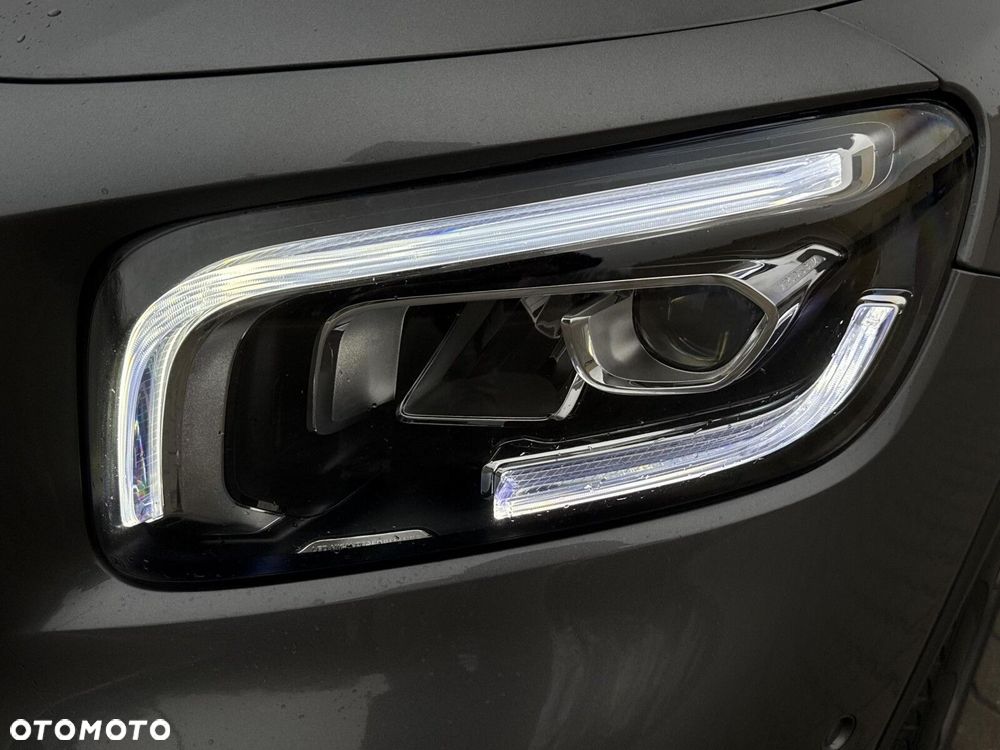 Mercedes-Benz GLB - 12