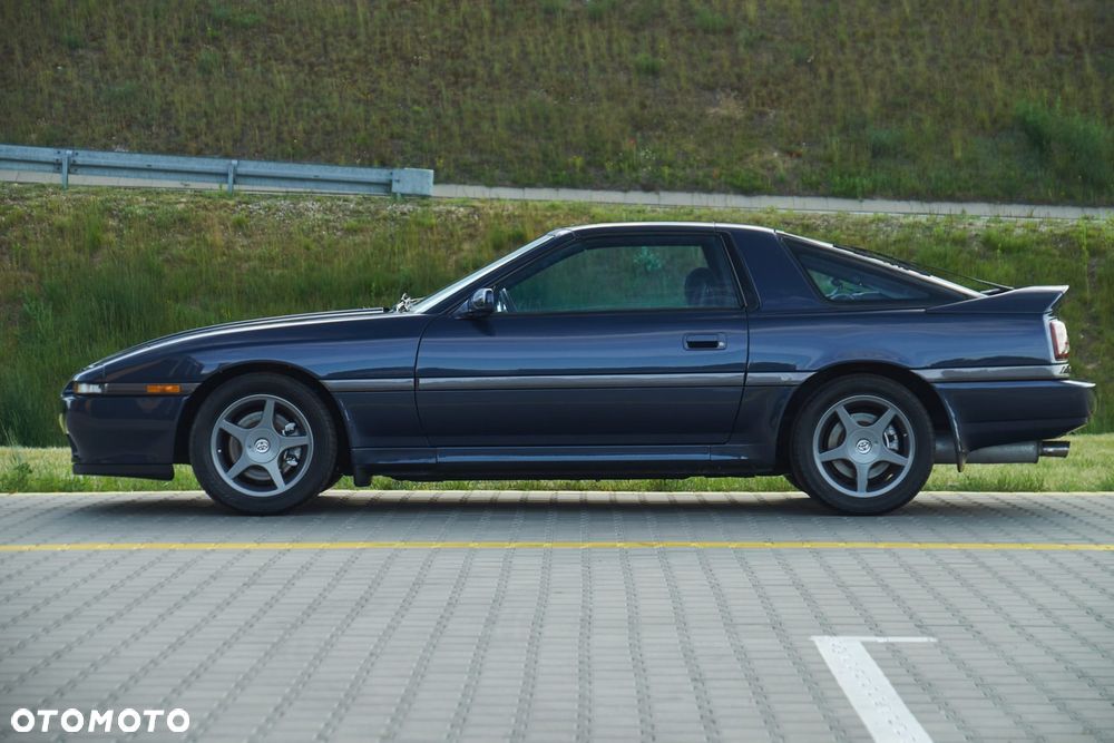 Toyota Supra 3.0 Turbo - 2