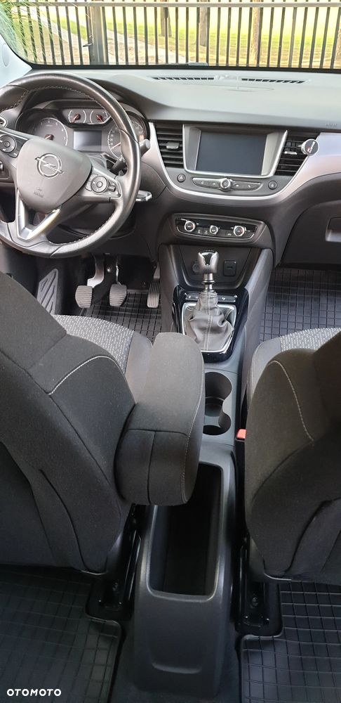 Opel Crossland X 1.2 T Enjoy S&S - 8
