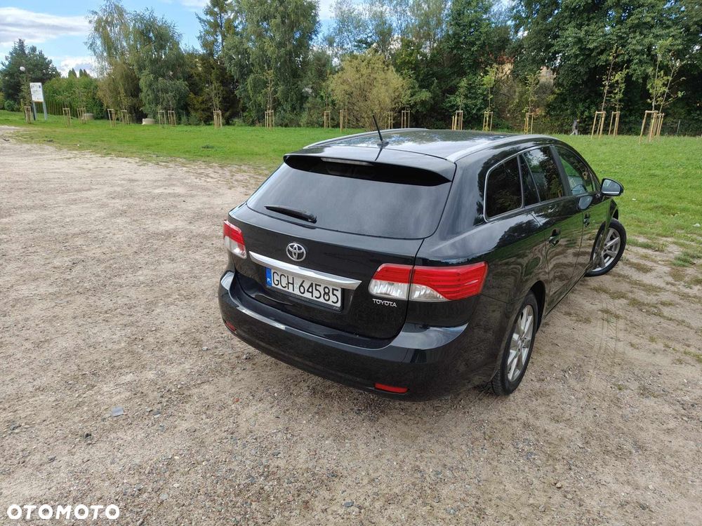 Toyota Avensis 2.0 D-4D Active - 6