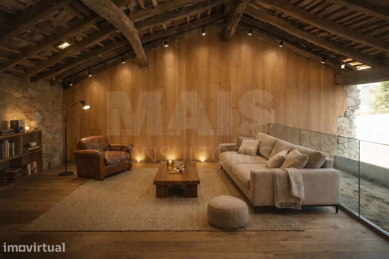 Moradia para recuperar inserida num terreno com 416m2 - Grande imagem: 4/18