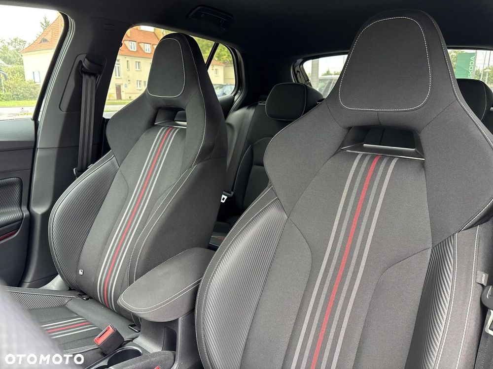 Skoda Fabia 1.5 TSI Monte Carlo DSG - 11