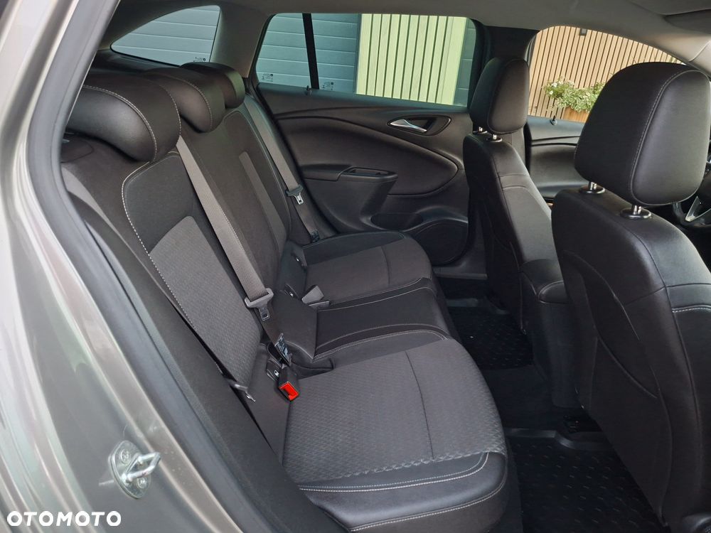 Opel Astra - 11