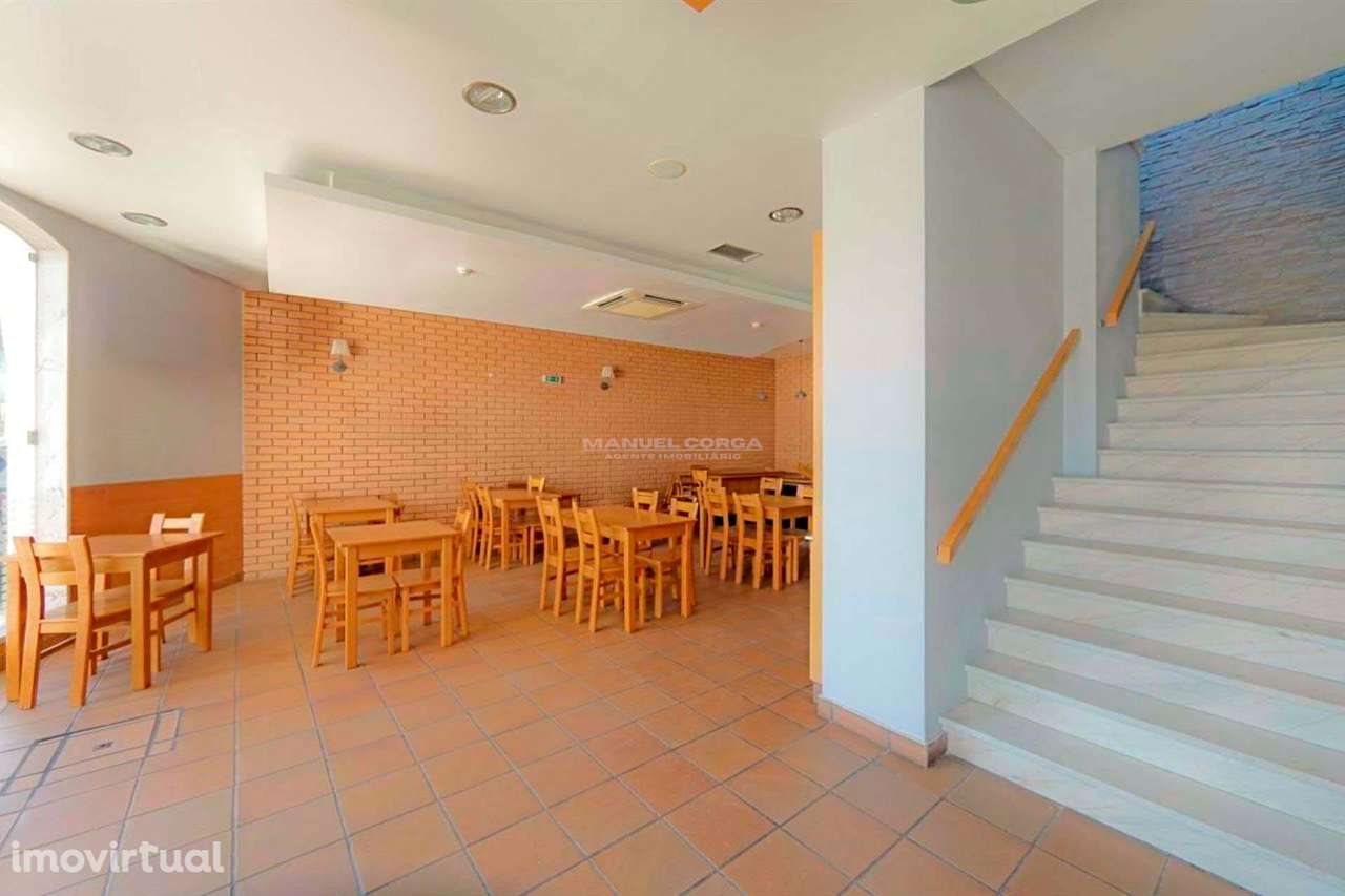 Edifício para Restauração com Terraço - Tituaria, Milharado - Grande imagem: 2/24