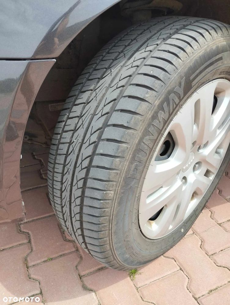 Dodge Grand Caravan - 11