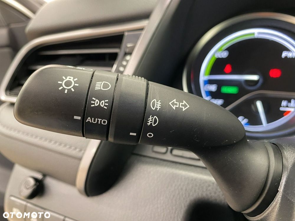 Toyota Camry - 26