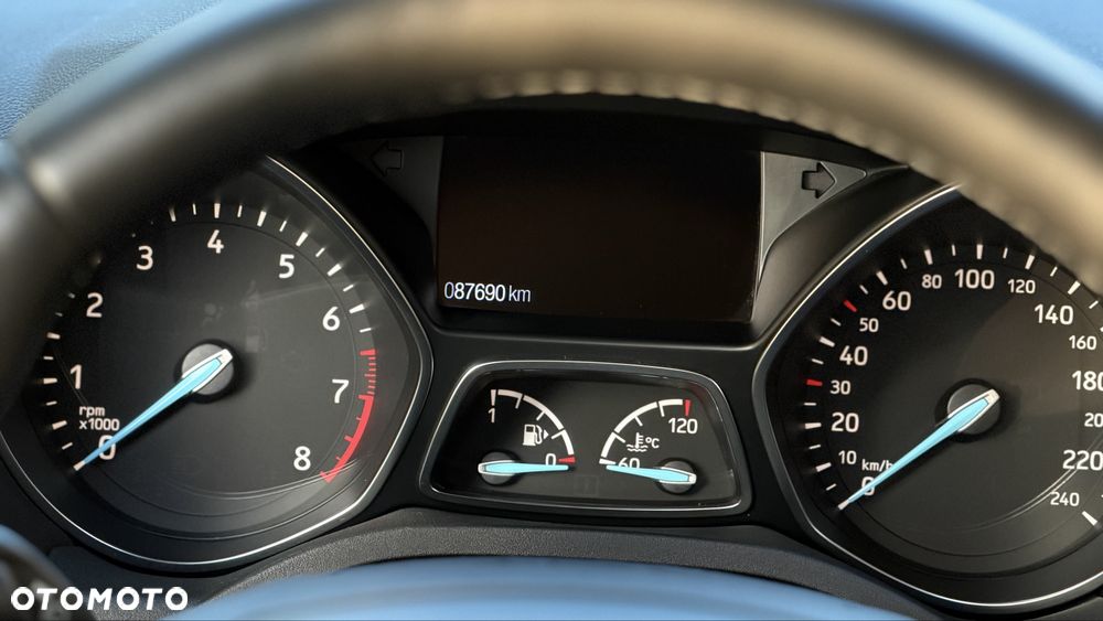 Ford Kuga - 3