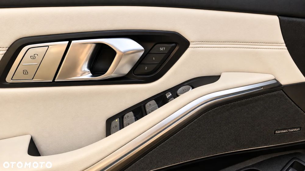 BMW Seria 3 320d xDrive mHEV - 15