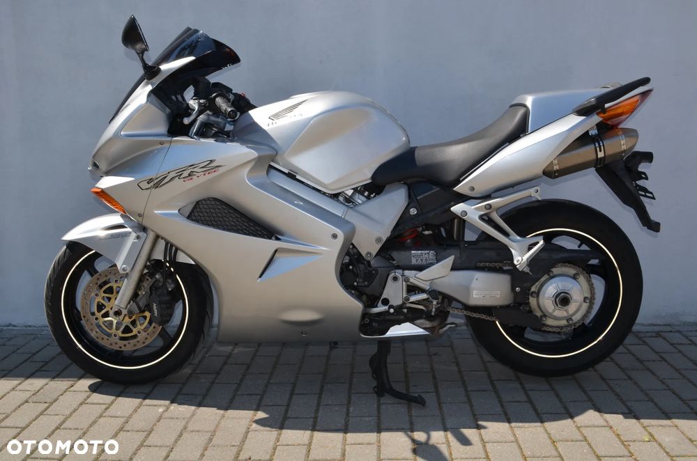 Honda VFR - 26