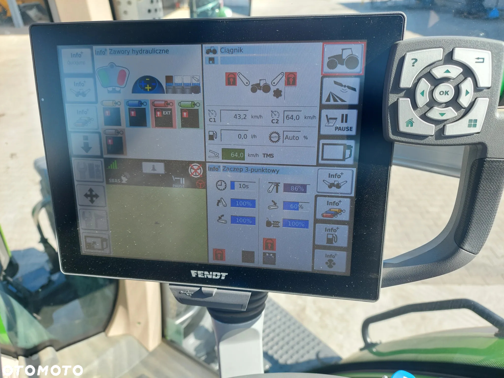 Fendt 828 - 12