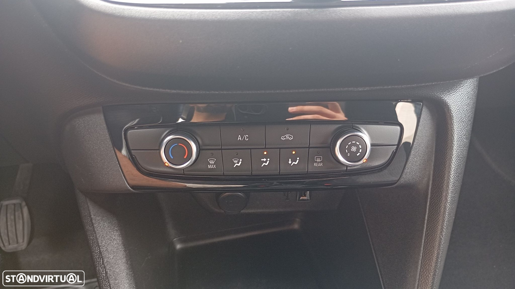 Opel Corsa 1.5 D Elegance - 28