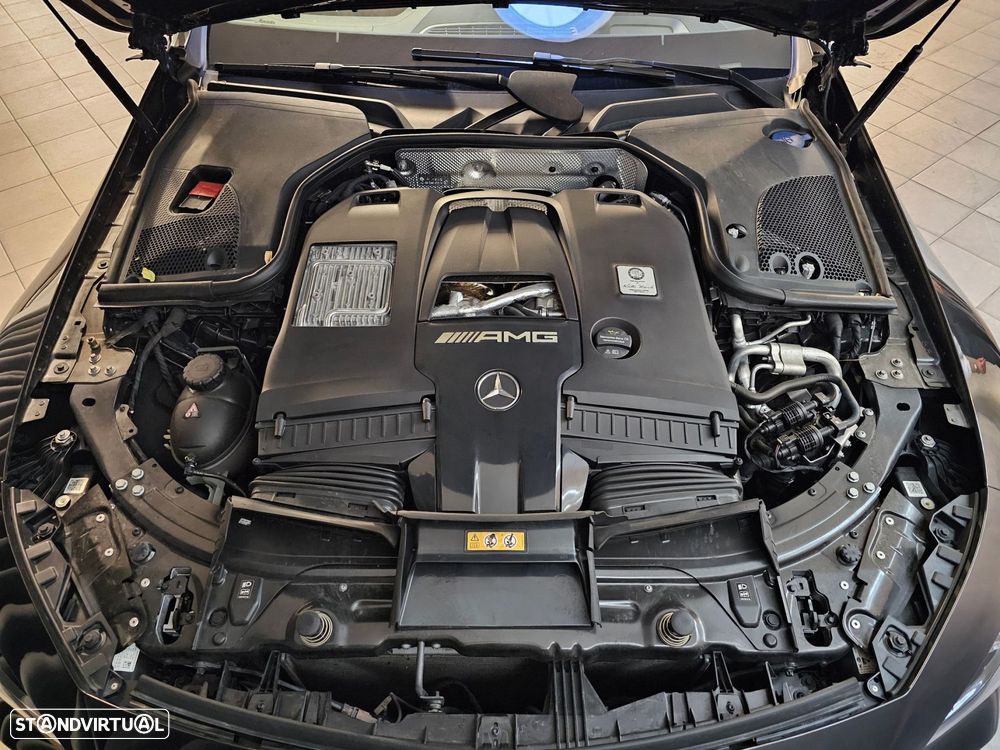 Mercedes-Benz AMG GT 63 4Matic+ - 37