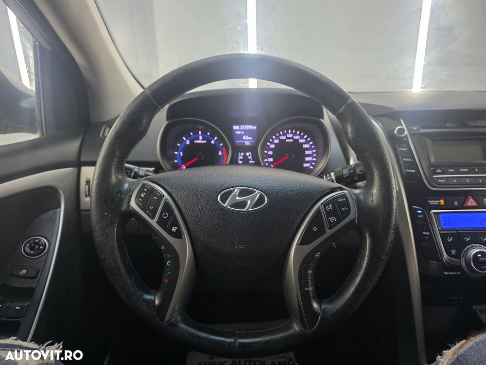 Hyundai i30 1.4 CRDi Comfort - 14