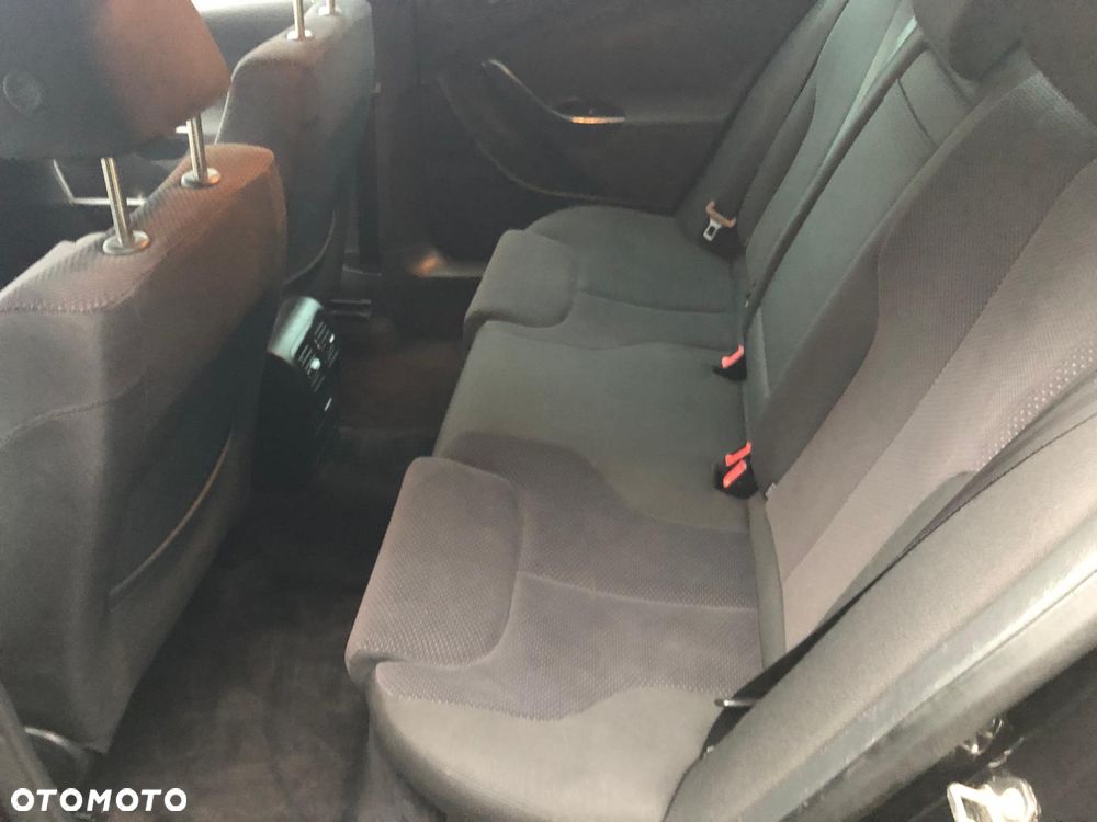 Volkswagen Passat 1.4 TSI R-Line Edition - 9