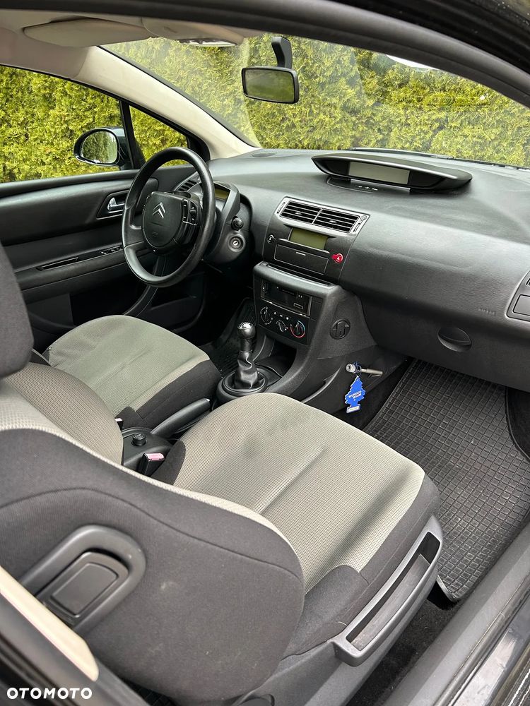 Citroën C4 1.6 16V VTR - 7