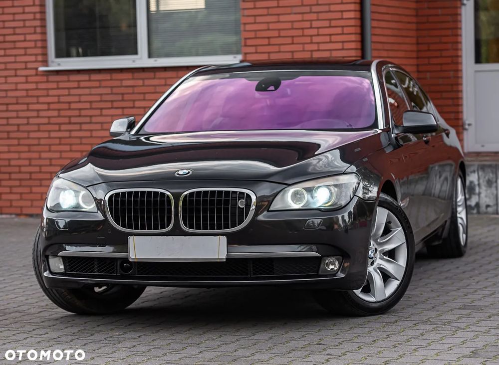 BMW Seria 7 750Li - 5