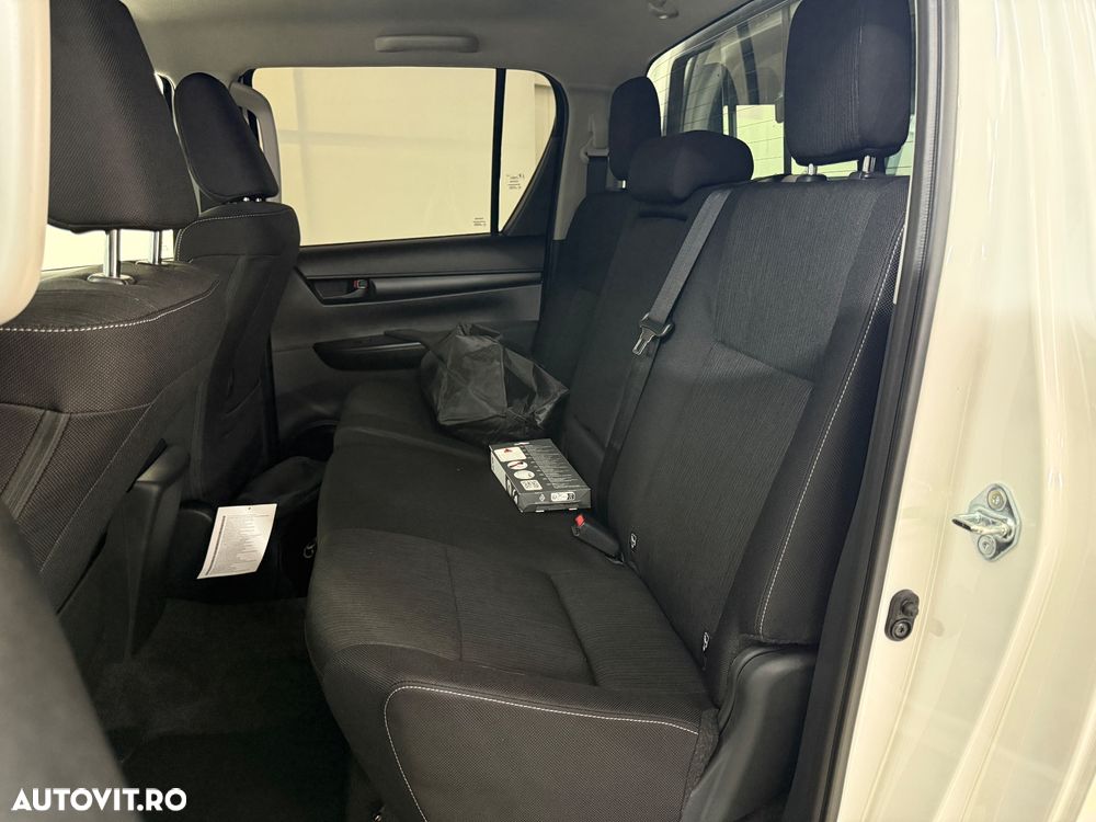 Toyota Hilux - 16